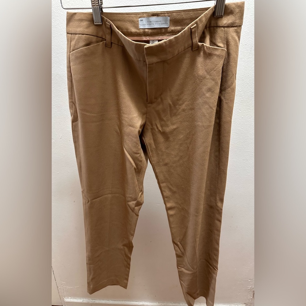 Women’s Gap Beige Crop Pants
